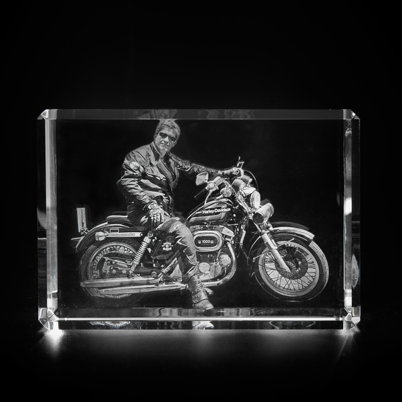 Contento 3D Glasfoto Motorrad und Fahrer