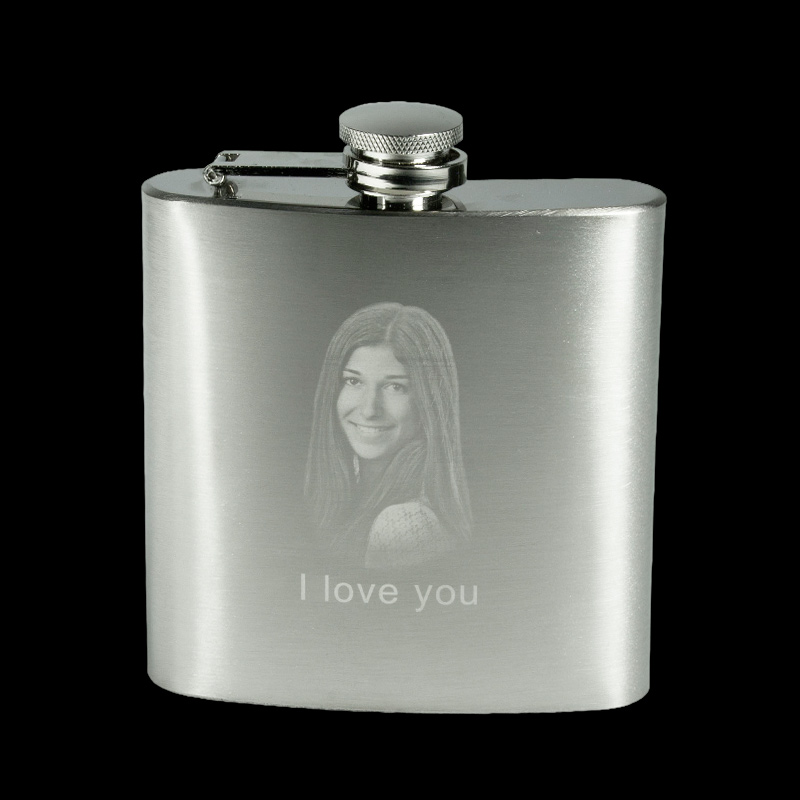 2D Fotogravur auf Edelstahl-Flachmann